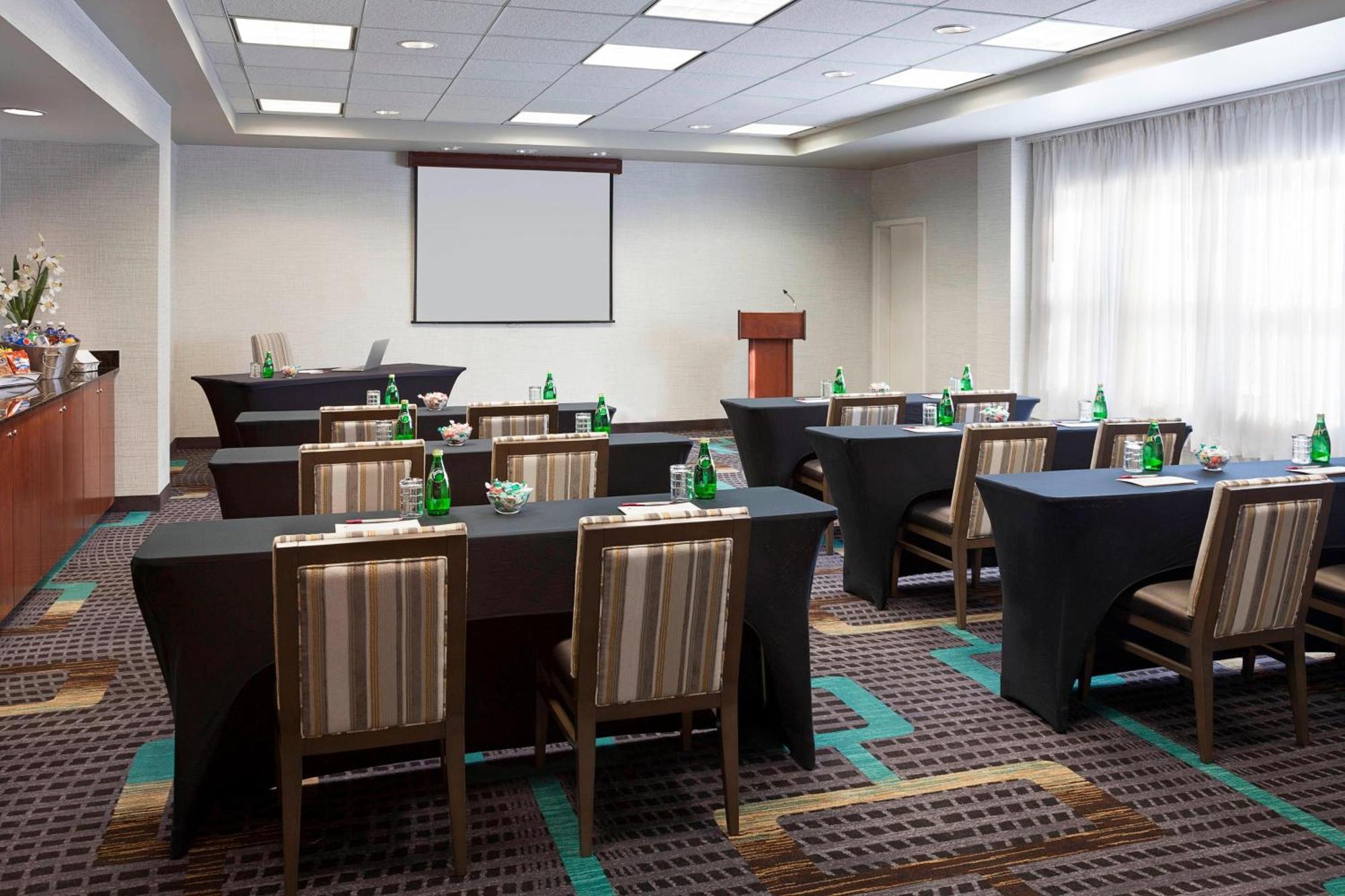 Residence Inn By Marriott Toronto Airport Exterior foto